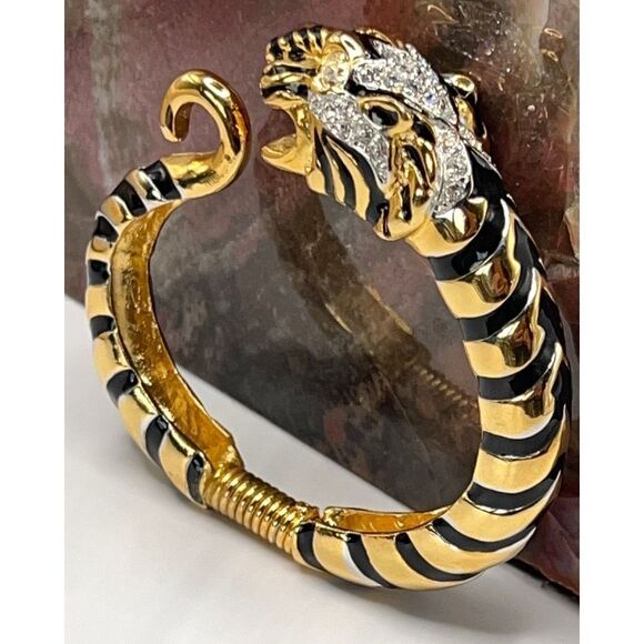 Black & Crystal Tiger Head Bracelet - Picture 3 of 12